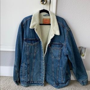 Men’s Levi jacket with Sherpa lining